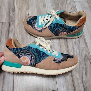 Women’s Inkkas Desert Style Sneakers